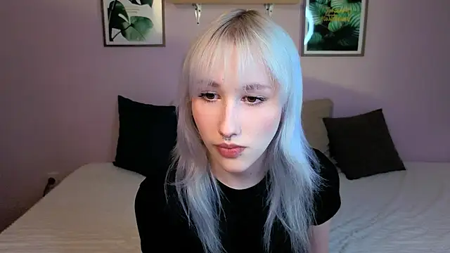 evlica online show from April 11, 2:21 pm