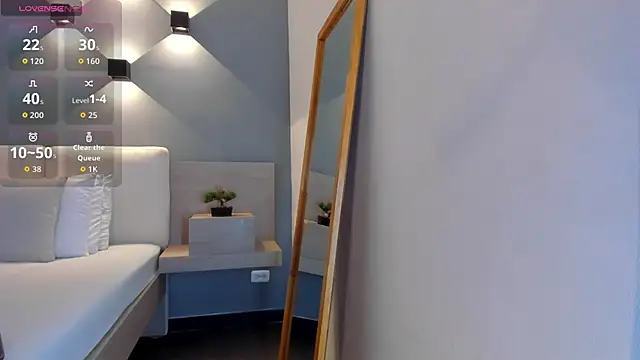 selena monroy online show from February 4, 10:40 am