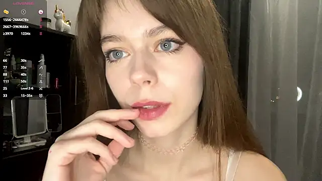 YourLittleElfie online show from September 20, 3:21 pm