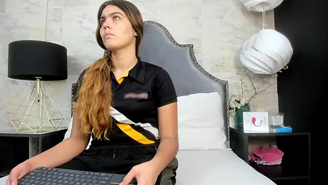 isabel 09 online show from October 2, 12:21 pm