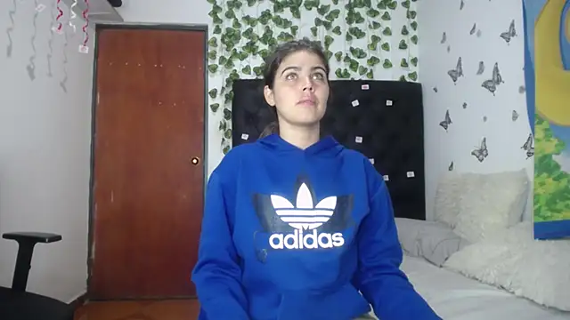 isabel 09 online show from February 17, 3:50 am