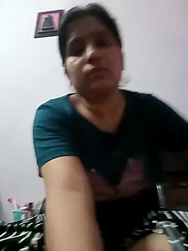 aliya-jaan71 online show from April 23, 2:41 pm