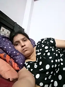 aliya-jaan71 online show from May 4, 9:35 am