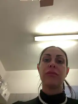 ainaht online show from March 21, 9:25 am