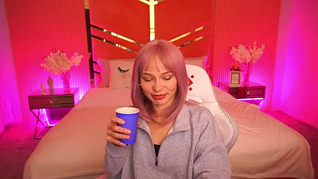 ShyySiren online show from October 5, 7:24 am