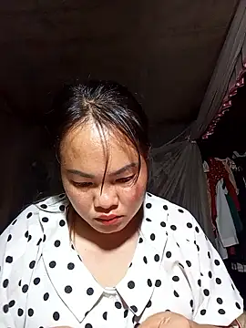 emilyzz online show from January 13, 2:10 pm