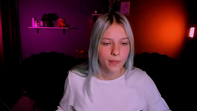 kaela spell  online show from October 17, 1:03 pm