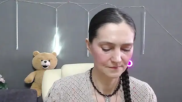 TayaFinch online show from March 13, 2:18 pm