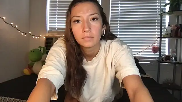 yoursweetestlilly online show from October 1, 2:55 pm