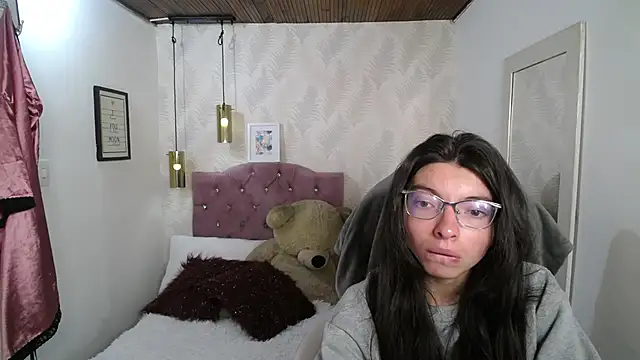 alllyson  online show from January 8, 8:02 pm