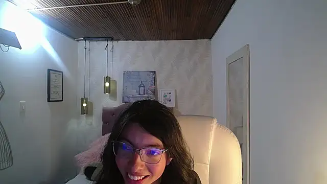 alllyson  online show from December 3, 8:00 pm