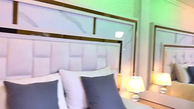 paulina cano online show from December 20, 7:40 pm