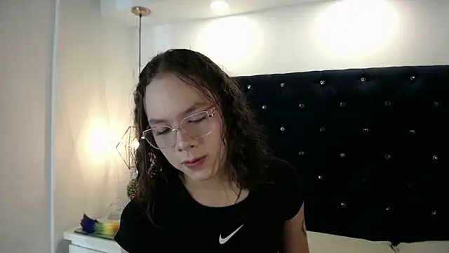 bycandy  online show from September 22, 1:42 pm