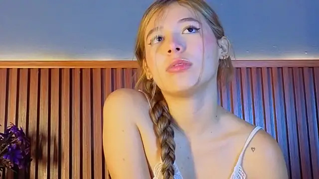 VictoriaSpark online show from October 27, 1:17 pm