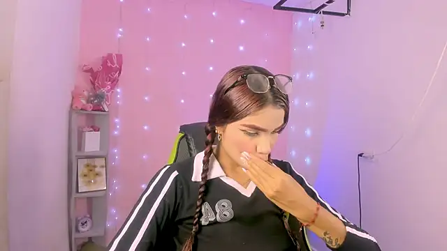 ashlysmith 01 online show from October 17, 3:32 am