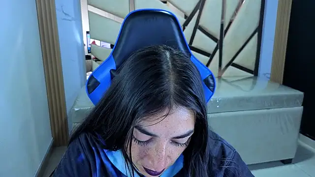 Maily a  online show from March 7, 3:02 am