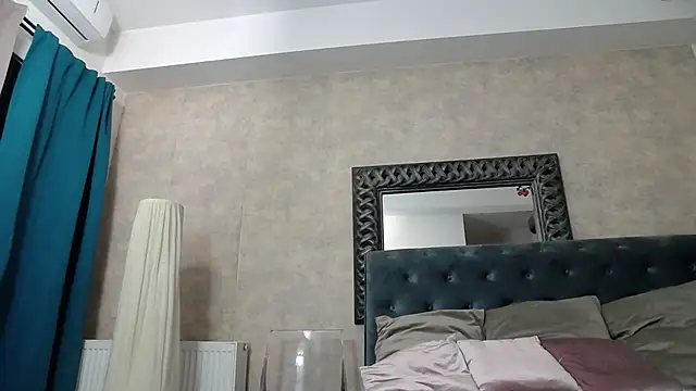 SaraElise online show from November 29, 11:03 am