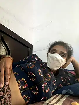 sweetreddy-02 online show from October 3, 8:52 am