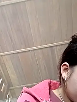 emly-xinh18 online show from December 1, 2:37 am