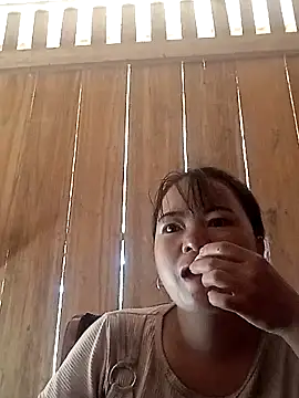 emly-xinh18 online show from October 19, 8:16 am