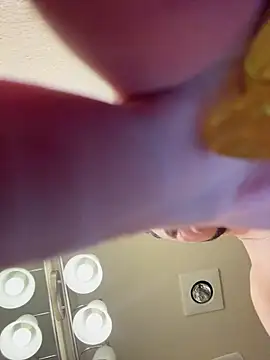 Matthew23Z online show from October 18, 9:49 pm