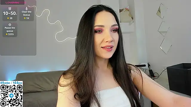 Helen Spark online show from November 19, 1:49 am