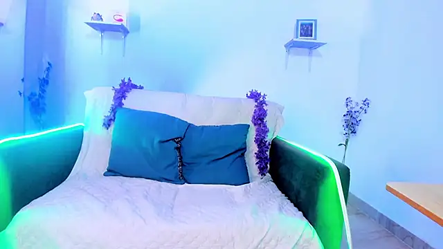 karlaaa   online show from September 20, 6:28 pm