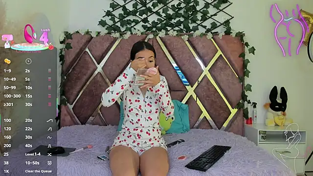 Flufi 740 online show from September 30, 11:05 am