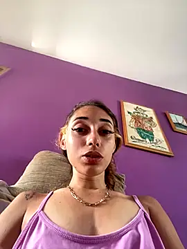 loirinhaaa online show from October 26, 6:14 pm