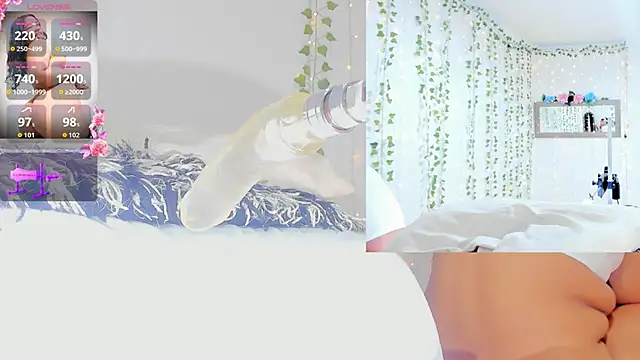 Ashley  Jones   online show from April 9, 9:04 am