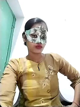 ms-naina online show from December 18, 6:45 pm