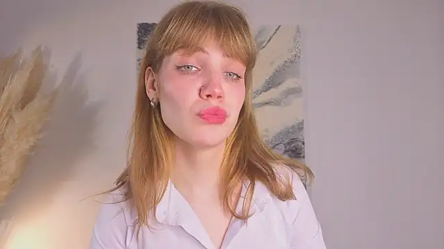 pienaple online show from October 21, 4:38 am