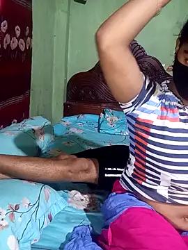 Cute Couple59 online show from April 4, 7:02 pm