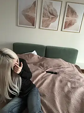 Laura Obsidian online show from November 28, 10:18 am