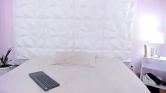 Naomy gyal online show from September 17, 7:34 pm