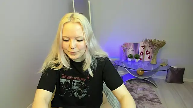 RoseThomas  online show from September 25, 3:44 pm