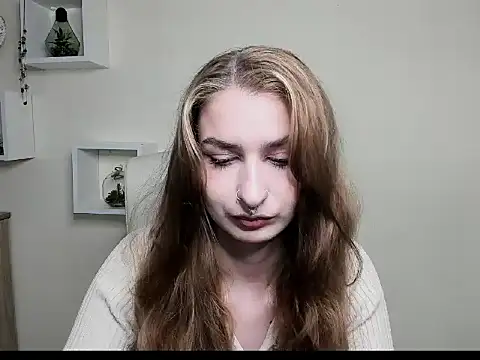 NinaBlond1 online show from October 16, 5:43 am