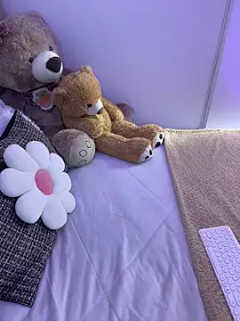 Mericute  online show from April 26, 12:30 am