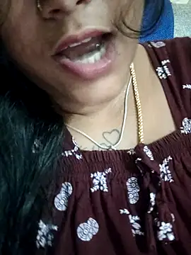 sweetqueen143 online show from September 24, 1:32 pm