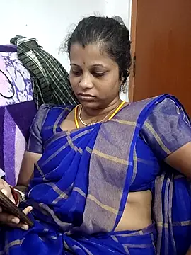 sweetqueen143 online show from May 28, 6:44 am