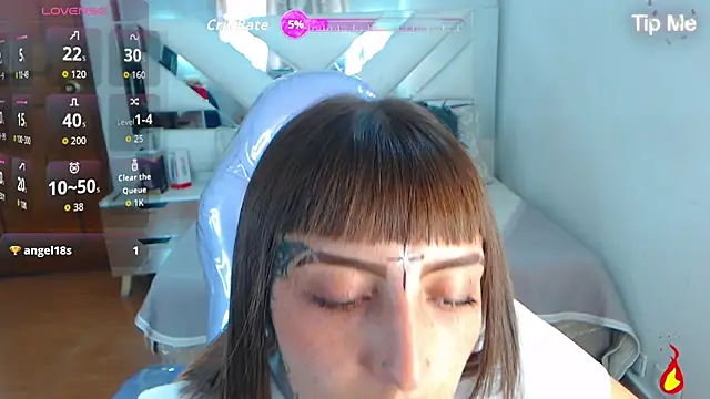 Gyal 8  online show from October 18, 8:10 pm