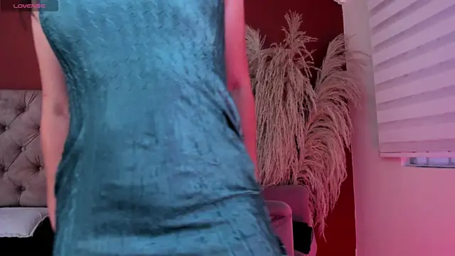 angela fiory online show from October 25, 9:10 pm