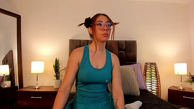 Aliccecullen online show from November 5, 10:53 am