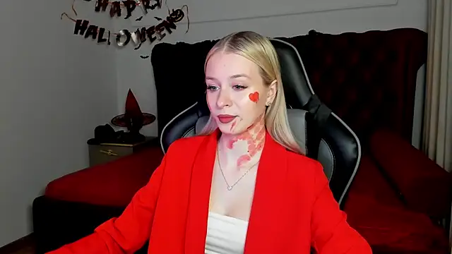 MiaGraces online show from October 31, 6:23 pm