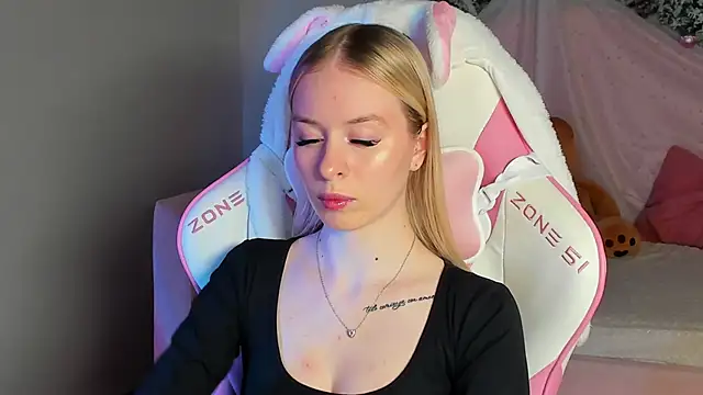 MiaGraces online show from December 16, 6:14 pm