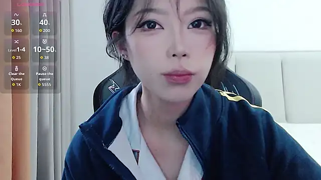 Puppy-12 online show from December 19, 8:28 am