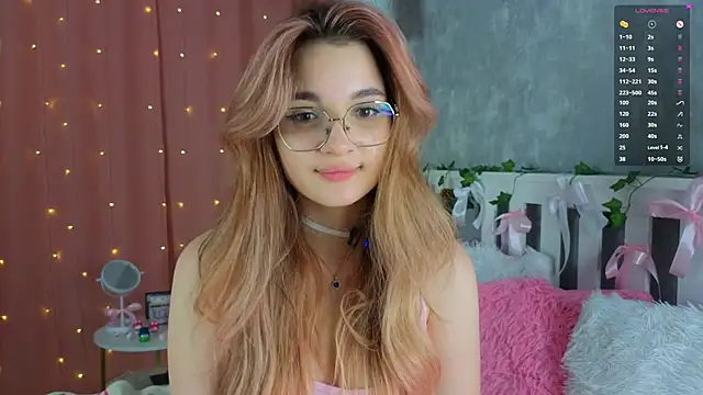 vivyboo111 online show from February 24, 8:07 pm