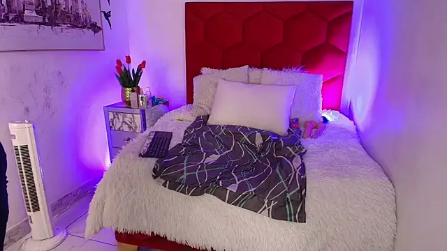 EvaGoddess  online show from November 30, 3:05 pm