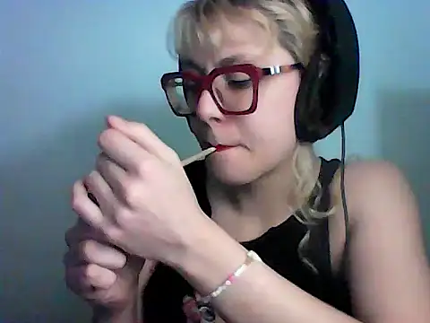 BlondieTami online show from October 23, 11:38 am