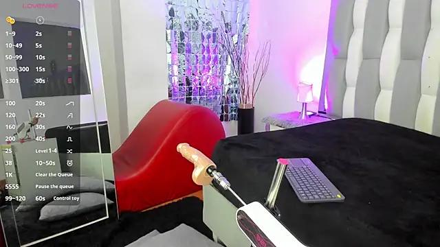 IsaDiiaz online show from September 30, 4:51 am